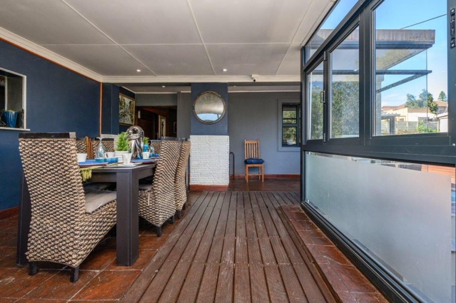 5 Bedroom Property for Sale in Van Riebeeck Hoogte Eastern Cape